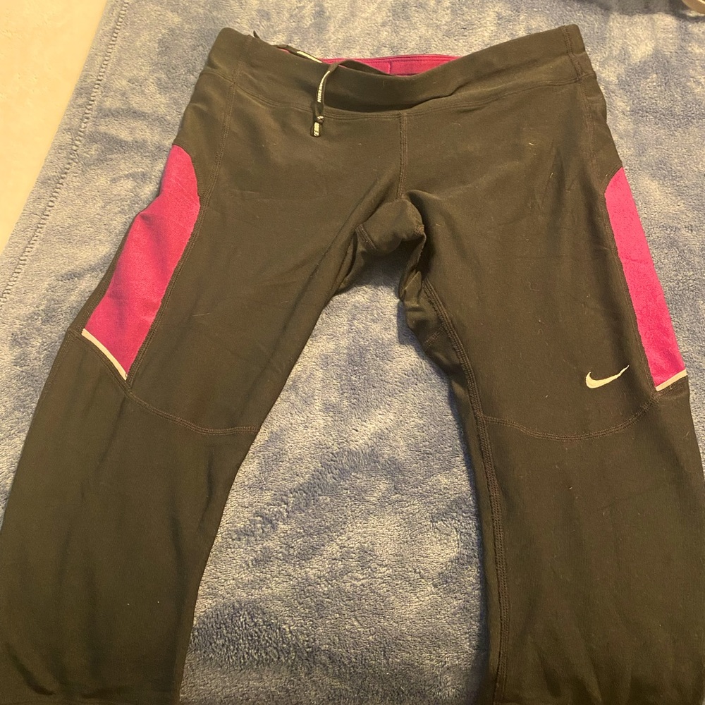 Nike cropped dri-fit workout leggings size small